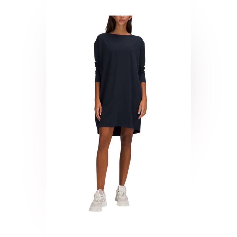 Lululemon Back In Action Dress Size 8 EUC